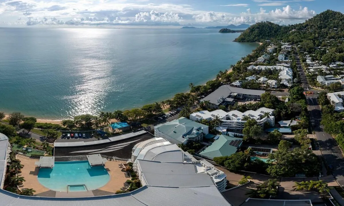 Trinity Hideaway - Trinity Beach Apartment