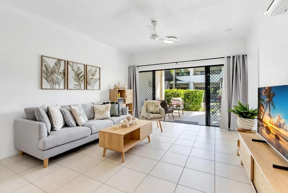 Trinity Hideaway - Trinity Beach